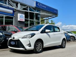 TOYOTA YARIS 2017 (17) at K.T.Green Ltd  Leeds