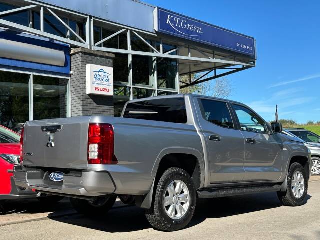 2026 Mitsubishi L200 2.4 Bi-Turbo D Titan Double Cab Pick Up 4WD Auto